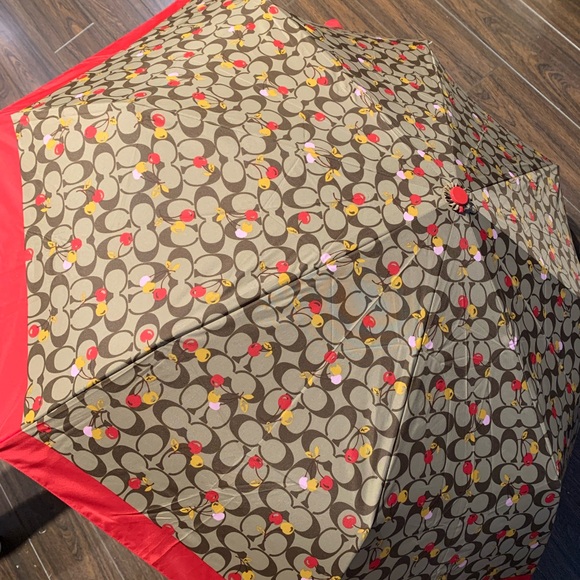 new coach cherry monogram automatic umbrella. - Picture 2 of 6